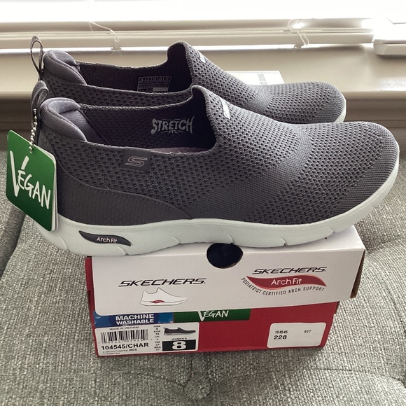 Skechers Women's Arch Fit Refine - Iris Slip-On Casual Sneakers, size 8 - Picture 1 of 11